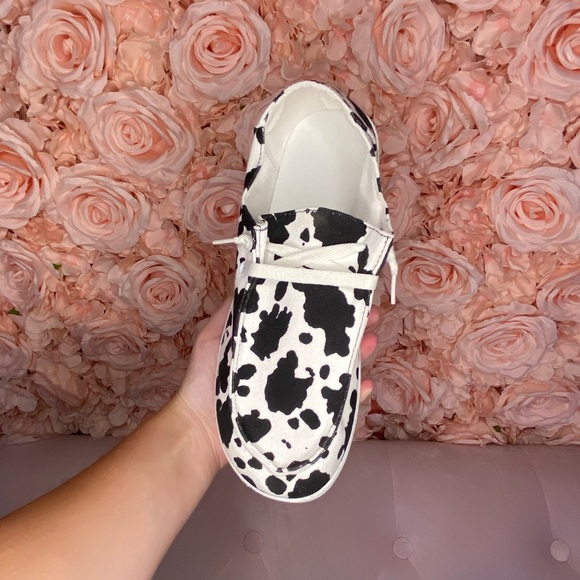 White western lacing up cow print sneakers - Picture 2 of 5